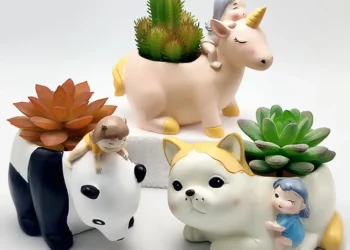 Create Unique DIY Resin and Concrete Planters with This Versatile Silicone Mold