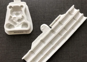 Create Perfectly Detailed Cake Edges with the Panda Bamboo Silicone Mold